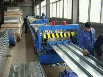 15kw Floor Deck Roll Forming Machine Galvanzied Coil Material 9.5m×1.5m×1.3m
