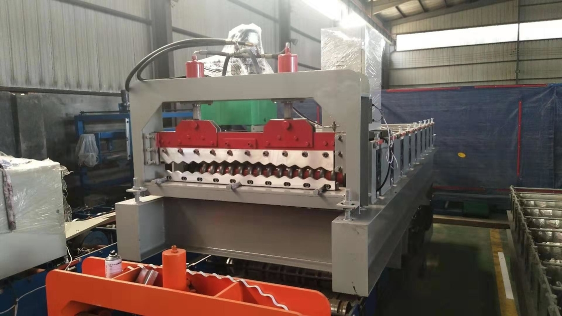 1 Inch Chain Corrugated Roofing Sheet Making Machine , Metal Roof Forming Machine